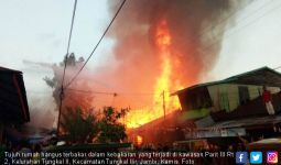 Kebakaran, Tujuh Rumah Ludes Terbakar, Dua Rusak Berat - JPNN.com