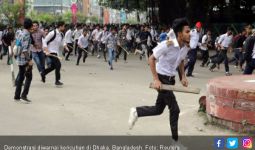 Gara-Gara Unggahan Facebook, Muslim Bangladesh Bentrok dengan Polisi - JPNN.com