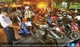 Buat Macet, Parkir Sembarangan di Jalan A. Yani Akan Diderek - JPNN.com