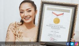 Siti Badriah Girang Lagu Lagi Syantik Pecahkan Rekor Muri - JPNN.com