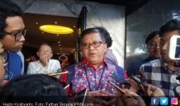 Prabowo dan Jokowi Berpelukan, Hasto: Menyejukkan - JPNN.com
