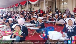 Rayakan HUT RI, 560 Anak Ikut Lomba Menggambar Kapal Pelni - JPNN.com