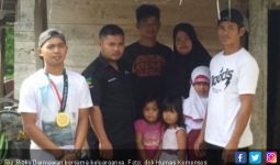 Keren, Anak Buruh Tani Sumbang Emas di Asian Games 2018 - JPNN.com