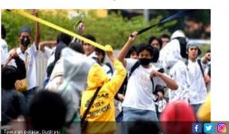 Tawuran Pelajar SMK di Bogor, Satu Korban Luka Parah - JPNN.com