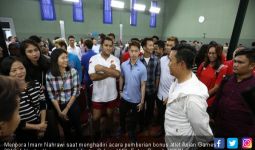 Menpora Main Bulu Tangkis Bareng Peraih Medali Asian Games - JPNN.com