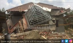 Ricuh Masalah Lahan, Rumah Warga Dirobohkan Oknum TNI AU - JPNN.com