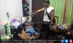 Parah! 3 Pria dan 2 Wanita Pesta Terlarang di Kamar - JPNN.com