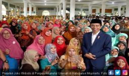 Jokowi Minta Santri Sebarkan Sikap Khusnul Tafahum - JPNN.com