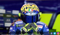 Melabrak Pakem, Valentino Rossi Jajal Yamaha M1 Tanpa Winglet - JPNN.com