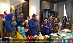 SBY dan PD Bertambah Usia, Perayaannya Cuma Tumpengan & Doa - JPNN.com