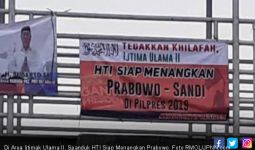 Di Area Ijtimak Ulama II, Spanduk HTI Siap Menangkan Prabowo - JPNN.com