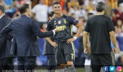 Lihat Detik - Detik Ronaldo Dapat Kartu Merah di Menit ke-29 - JPNN.com