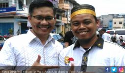 Ikut Garbi Anis Matta, Ketua PKS Dipecat via Telepon - JPNN.com