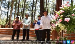 Presiden: Hutan Berperan Sebagai Sumber Penghidupan Rakyat - JPNN.com
