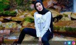 Foto Pakai Wig, Nikita Mirzani Kangen Lepas Hijab? - JPNN.com