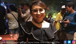 Upiak Isil, Dari Tak Tun Tuang Kini Jadi Pemain Film - JPNN.com
