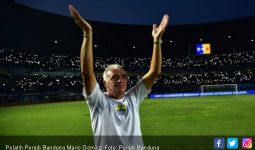 Pelatih Persib Sebut Sepak Bola Indonesia Tidak Bersih - JPNN.com
