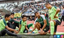 Arema FC vs Persebaya: Beban Green Force Tanpa 3 Bek Andalan - JPNN.com