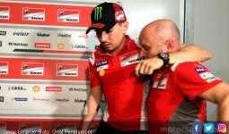 Kecelakaan, Lorenzo Diragukan Tampil di Race MotoGP Thailand - JPNN.com