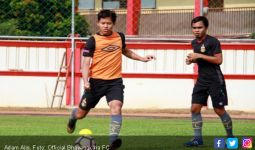 Adam Alis Menanti Keputusan Bhayangkara FC Soal Gaji Pemain - JPNN.com