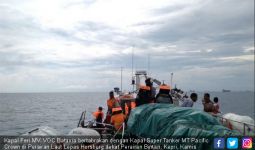 Kapal Feri Bermuatan 153 Orang Tabrakan di Perairan Bintan - JPNN.com