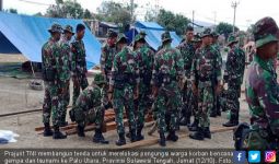 TNI Merelokasi Warga Korban Gempa dan Tsunami ke Palu Utara - JPNN.com