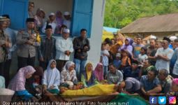 12 Siswa Meninggal Diterjang Air Bah di Madina - JPNN.com