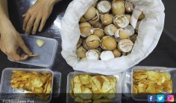 Pakai Cangkang Telur agar Kripik Tetap Renyah - JPNN.com