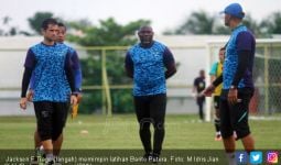 Jelang Lawan Arema FC, Jacksen Fokus Pulihkan Kondisi Pemain - JPNN.com