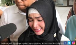 Sidang PK Ditunda, Roro Fitria: Hati Kecil Saya Kecewa - JPNN.com