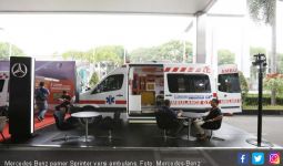 Mercedes Benz Pamer Sprinter Versi Ambulans di Hospital Expo - JPNN.com