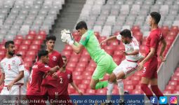 Pelatih Qatar dan UEA Keluhkan Kondisi Lapangan SUGBK - JPNN.com