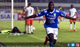 Persib Bandung Pertahankan Ezechiel N'Douasel - JPNN.com