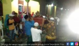 Satu Terduga Teroris Tanjungbalai Dimakamkan di Teluk Nibung - JPNN.com