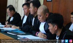 Putusan Sela, Majelis Hakim Tolak Eksepsi Tedja Widjaja - JPNN.com