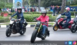 Naik Motor Keren, Jokowi Blusukan ke Pasar Anyar Tangerang - JPNN.com