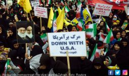 Rayakan Revolusi Islam, Warga Iran Nyanyikan Matilah Amerika - JPNN.com