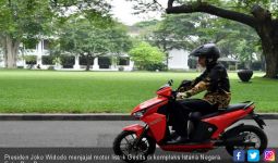 Jajal Motor Listrik Gesits, Jokowi: Enggak Ada Grengnya - JPNN.com
