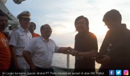 Menikmati Senja Menuju Pulau Edam Bersama Ari Lasso - JPNN.com