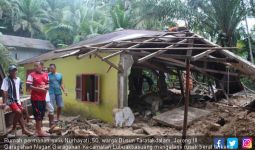 Tiga Kecamatan di Agam Sumbar Dilanda Banjir dan Longsor - JPNN.com
