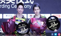 Senyum Marcus / Kevin Setelah Juara Fuzhou China Open 2018 - JPNN.com