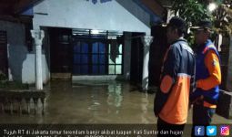 Jakarta Timur Terendam Banjir - JPNN.com