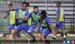 Tampil Bagus Kontra Persib, Alwi Slamet Bakal Main Lawan MU - JPNN.com