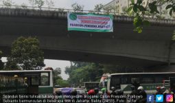 Spanduk Tukang Ojek Kecam Arogansi Prabowo Muncul di Jakarta - JPNN.com