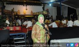 Siti Fauziah: Wayang Kulit Efektif untuk Sosialisasi 4 Pilar - JPNN.com