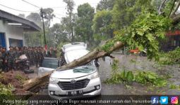 Puting Beliung Bogor: Bu Enny Meninggal dalam Keadaan Puasa - JPNN.com