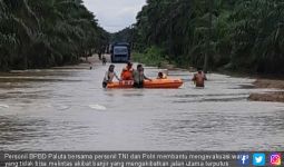 Banjir di Paluta, BPBD dan TNI-Polri Evakuasi Warga - JPNN.com