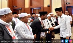 Tiba di Aceh, Jokowi Langsung Temui Ulama - JPNN.com