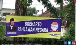 Spanduk Soeharto Tersebar, Bawaslu Tak Bisa Bertindak - JPNN.com