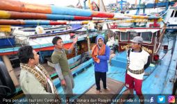 Menerjang Tsunami, Kapal Rasyim Mendaki Sampai Tegak Berdiri - JPNN.com